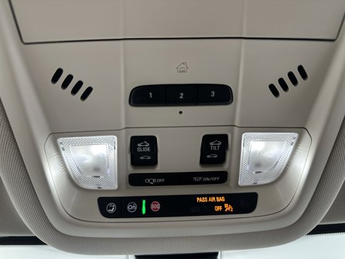Used 2021 GMC Acadia Denali w/ Denali Ultimate Package image 41
