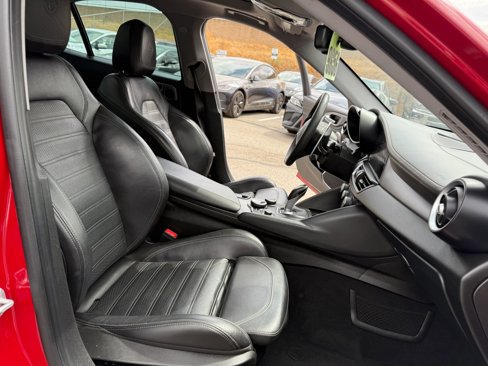 Used 2019 Alfa Romeo Giulia Ti Sport w/ Quick Order Package 22S Sport image 18