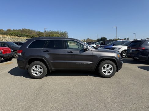 Used 2017 Jeep Grand Cherokee Laredo w/ Quick Order Package 23E image 5