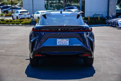 Used 2025 Lexus RZ 300e image 5