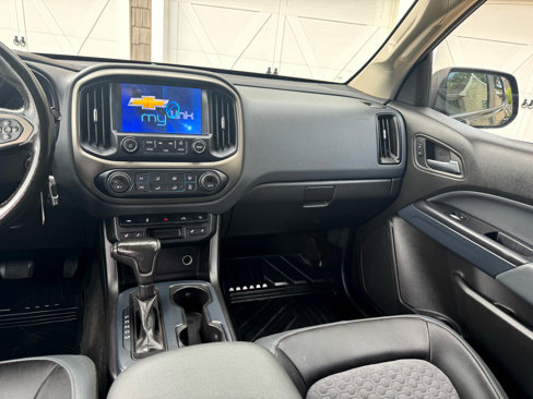 Used 2015 Chevrolet Colorado Z71 image 16