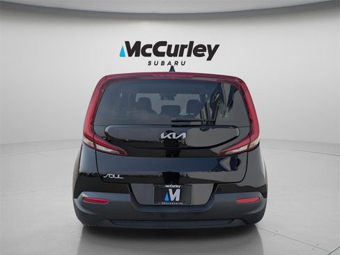 Used 2022 Kia Soul LX image 4