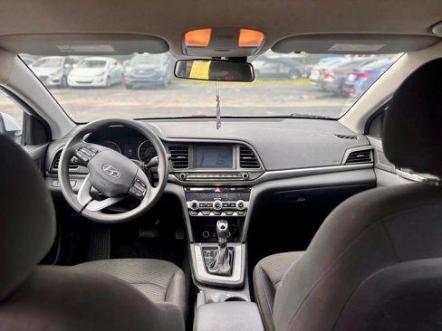 Used 2020 Hyundai Elantra SEL w/ Cargo Package (C1) image 6