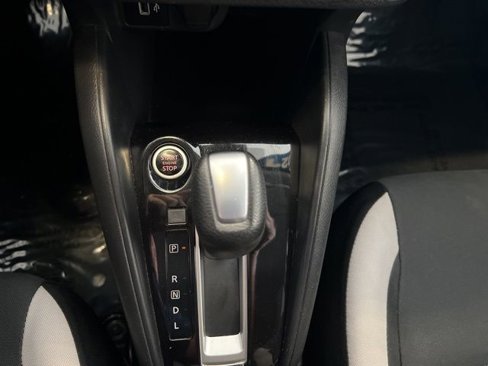 Used 2021 Nissan Versa SV image 28