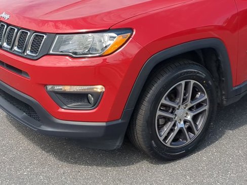 Used 2018 Jeep Compass Latitude w/ Popular Equipment Group image 10