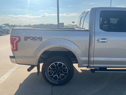 Used 2017 Ford F150 XLT w/ Equipment Group 302A Luxury image 9