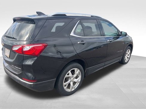 Used 2021 Chevrolet Equinox Premier image 2