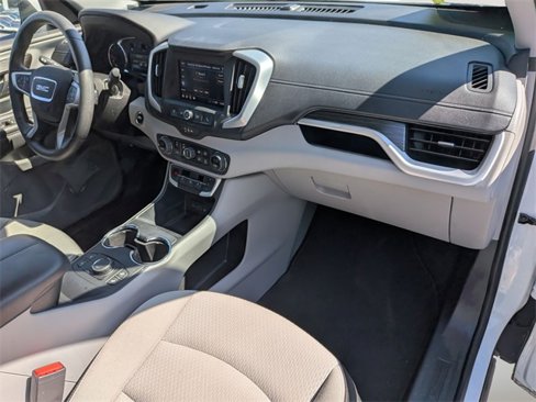 Used 2023 GMC Terrain SLE w/ Driver Convenience Package image 33