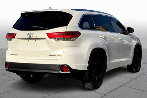 Used 2018 Toyota Highlander Limited image 12