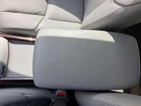 Used 2009 Toyota Avalon XLS image 28