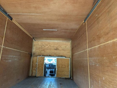 Used 2016 Ford E-450 and Econoline 450 Super Duty image 37
