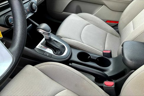 Certified 2020 Kia Forte LXS image 14