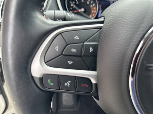 Used 2020 Jeep Compass Limited image 14