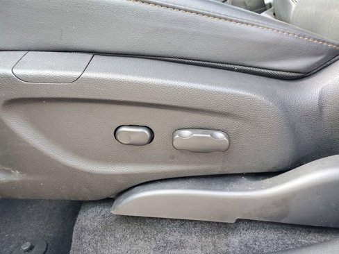 Certified 2022 Chevrolet Trax LT w/ Sport Edition image 21