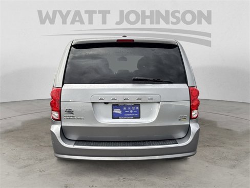 Used 2019 Dodge Grand Caravan GT image 4