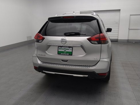 Used 2018 Nissan Rogue SL w/ Premium Package image 7