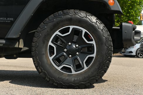 Used 2016 Jeep Wrangler Unlimited Rubicon image 24