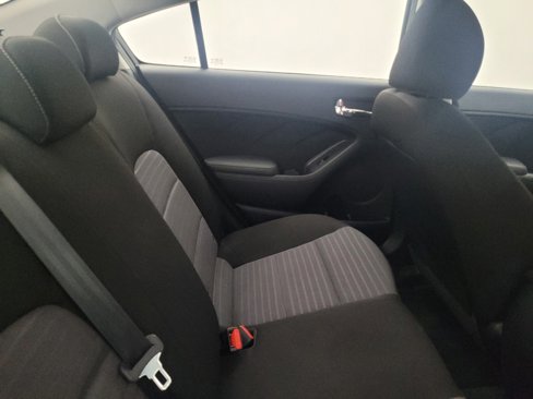 Used 2018 Kia Forte S image 19