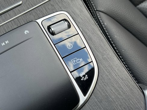 Certified 2021 Mercedes-Benz GLC 300 4MATIC image 33