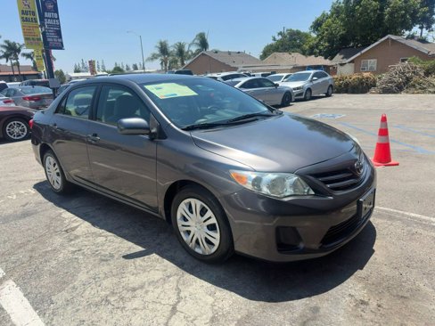 Used 2013 Toyota Corolla LE Special Edition image 8