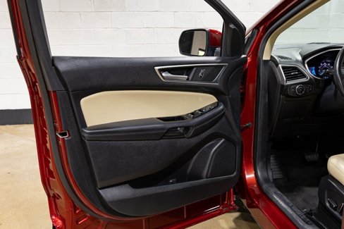 Used 2019 Ford Edge SEL w/ Equipment Group 201A image 19