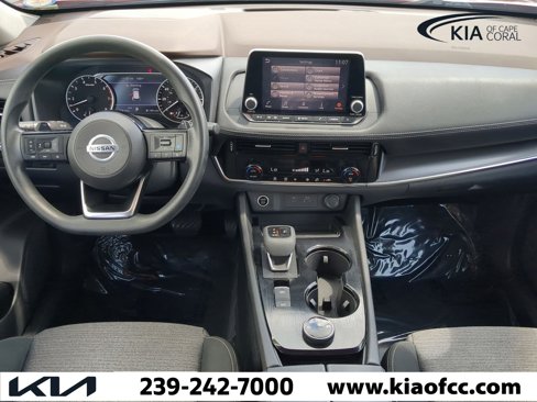 Used 2021 Nissan Rogue SV image 14