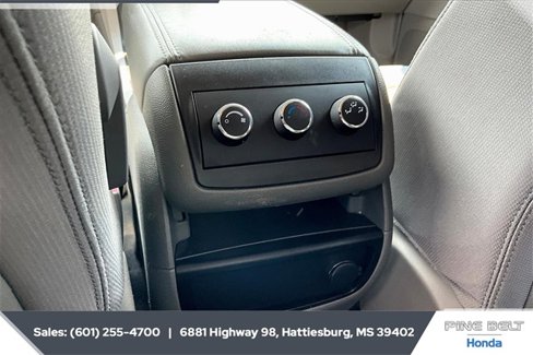 Used 2011 Chevrolet Traverse LS image 23