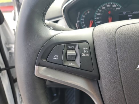 Used 2019 Chevrolet Trax LT w/ LT Convenience Package image 13