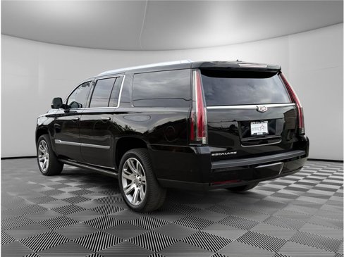 Used 2018 Cadillac Escalade ESV Premium Luxury image 3
