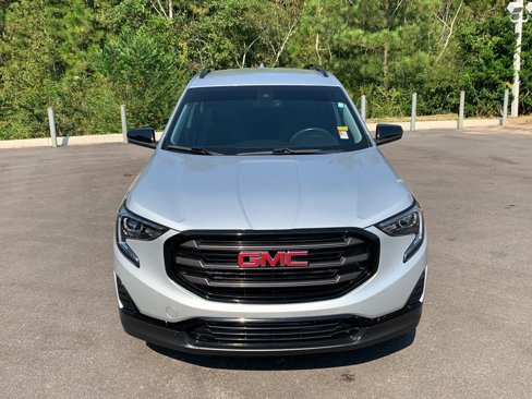 Used 2021 GMC Terrain SLE w/ Driver Convenience Package image 4
