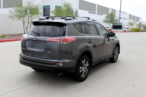 Used 2017 Toyota RAV4 LE image 5