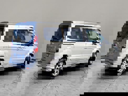 Used 2020 Ford Transit Connect XLT image 4