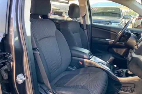 Used 2020 Dodge Journey SE w/ SE Popular Equipment Group image 8
