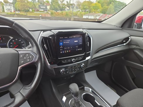 Used 2021 Chevrolet Traverse LT w/ LPO, Floor Liner Package image 23