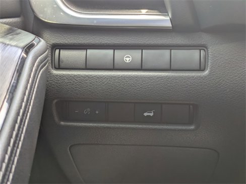 Used 2021 Nissan Rogue SV image 24