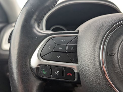 Used 2019 Jeep Compass Latitude image 14