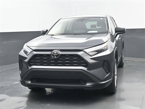 Used 2023 Toyota RAV4 LE image 19
