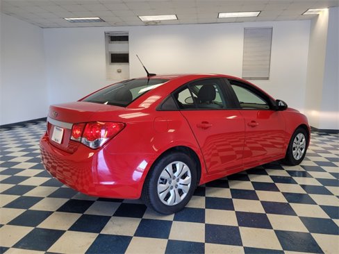 Used 2014 Chevrolet Cruze LS image 11