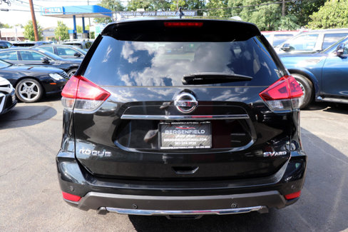 Used 2019 Nissan Rogue SV w/ Sun & Sound Touring Package image 4