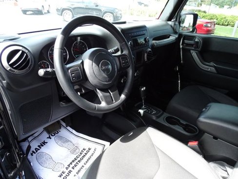 Used 2018 Jeep Wrangler Sport image 11