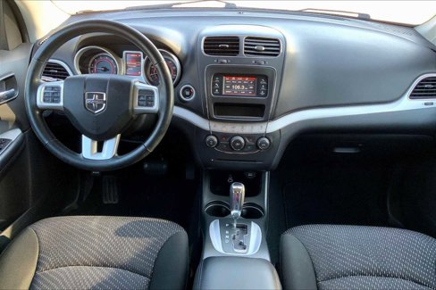 Used 2020 Dodge Journey SE w/ SE Popular Equipment Group image 13