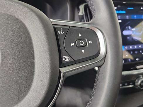 Certified 2025 Volvo S60 B5 Core image 22
