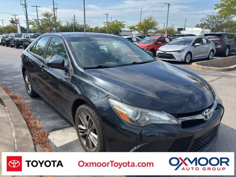 Used 2016 Toyota Camry image 1