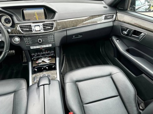 Used 2016 Mercedes-Benz E 350 4MATIC Sedan w/ Premium Package image 13
