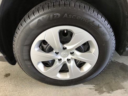 Certified 2021 Toyota RAV4 LE image 10