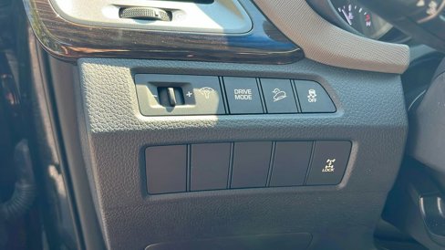Used 2017 Hyundai Santa Fe Sport w/ 2.4L Value Package 06 image 15