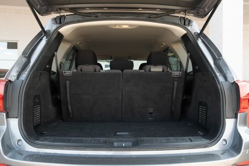 Used 2020 Nissan Pathfinder SV image 18