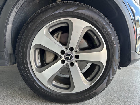 Used 2017 Mercedes-Benz GLC 300 4MATIC Coupe image 40