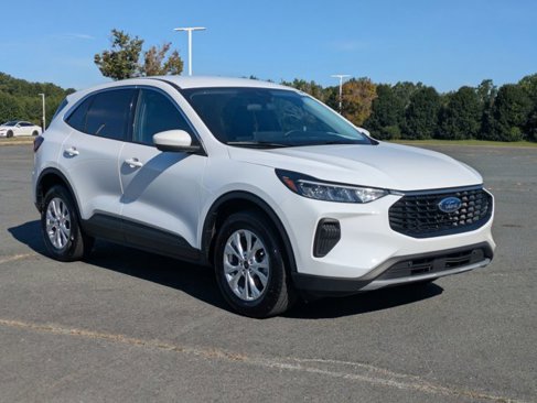Certified 2023 Ford Escape Active w/ Tech Pack #2 image 2