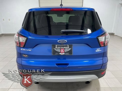 Used 2017 Ford Escape SE w/ SE Cold Weather Package image 5